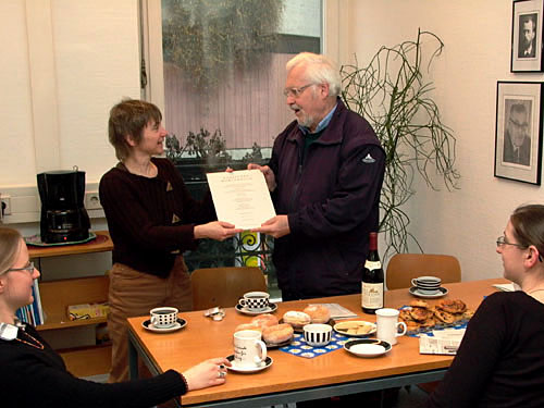 Lieferung wird an G.W.Baur übergeben